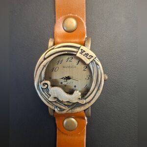 WoMaGe A577 Cute Cat Design Watch with Brown Strap